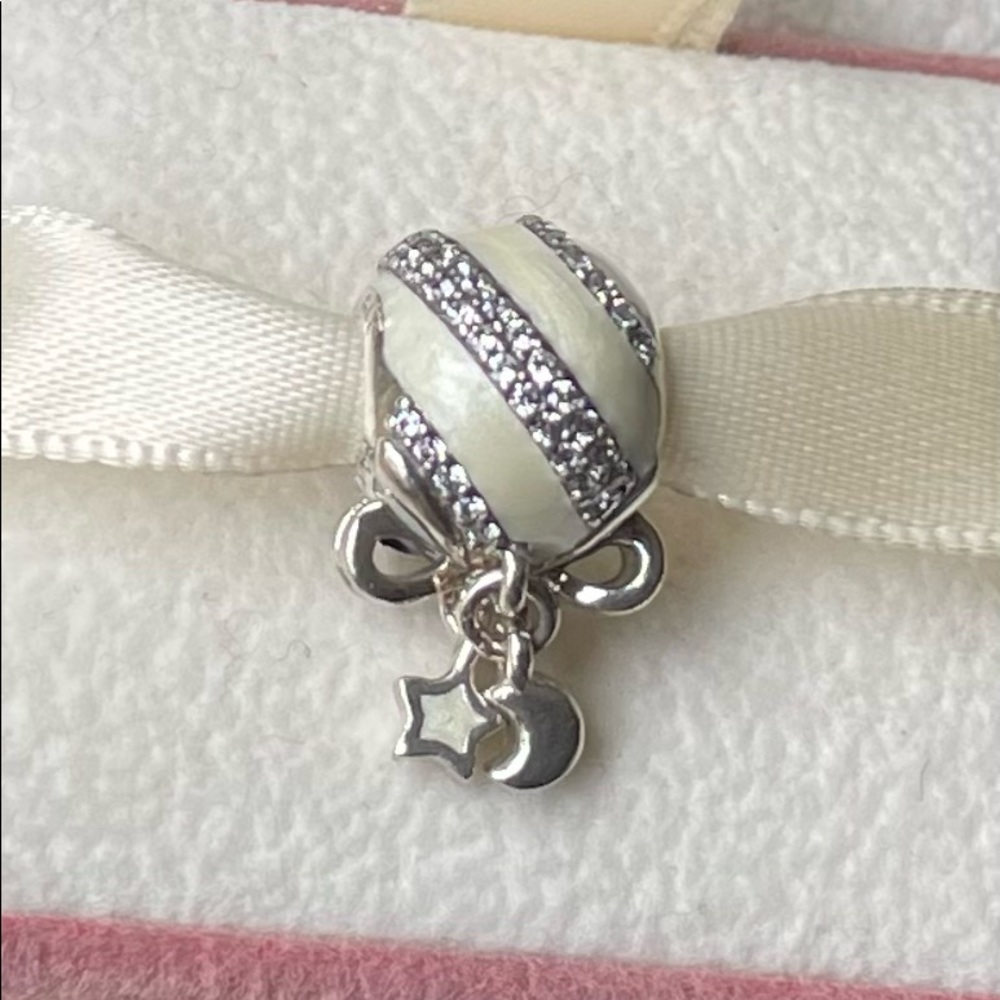 PANDORA 2018 WHITE Holiday ROCKETTES Gift Set B800998 ORNAMENT~CHARM - Picture 7 of 8